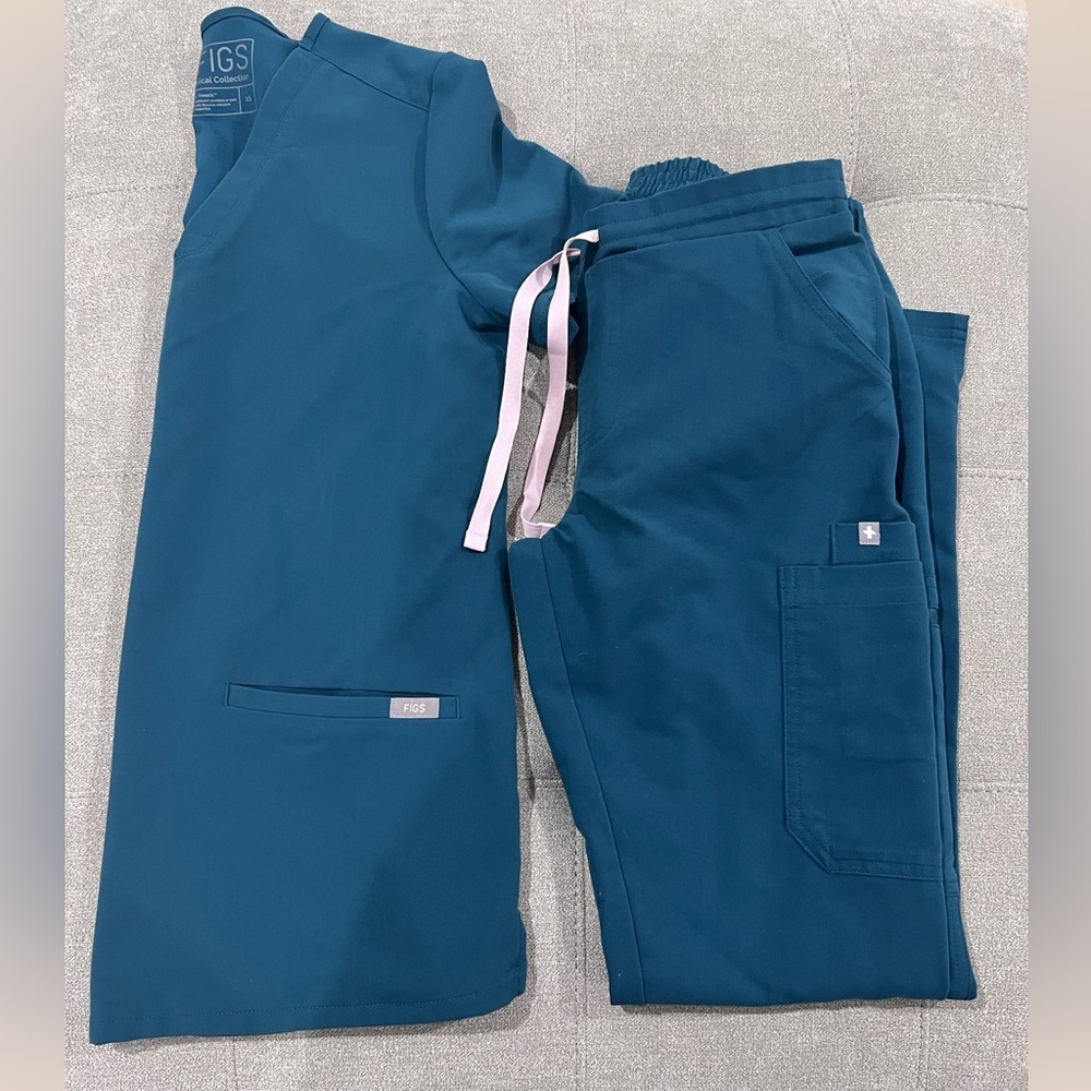 Figs Scrubs Set - Caribbean Blue
